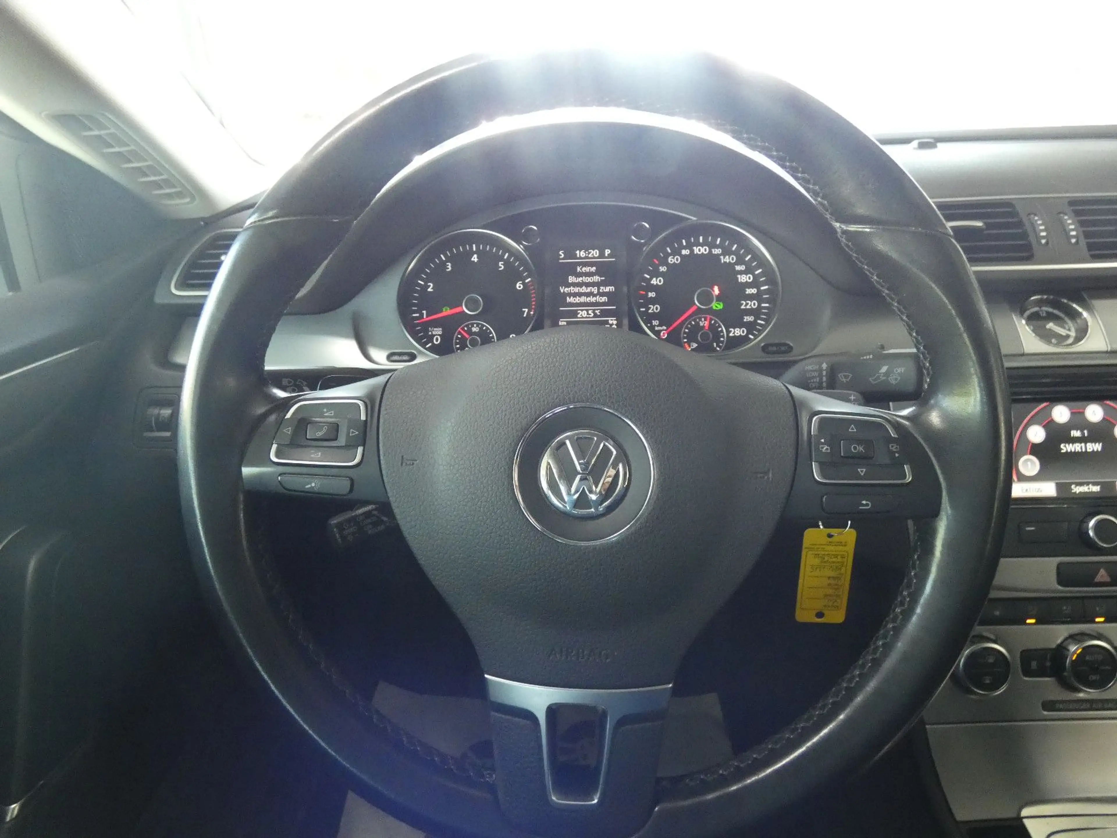 Volkswagen CC Basis — photo 17
