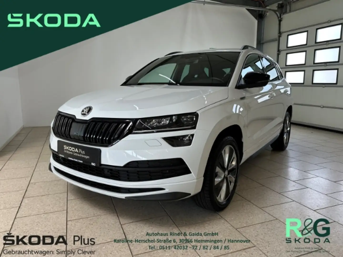 Skoda Karoq Sportline 1.5 TSI ACT DSG LED SHZ ACC SmartLink Weiß - 1
