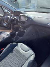 Bild 13 Peugeot 208 Allure