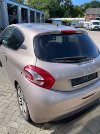 Bild 7 Peugeot 208 Allure