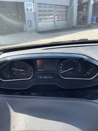 Bild 17 Peugeot 208 Allure