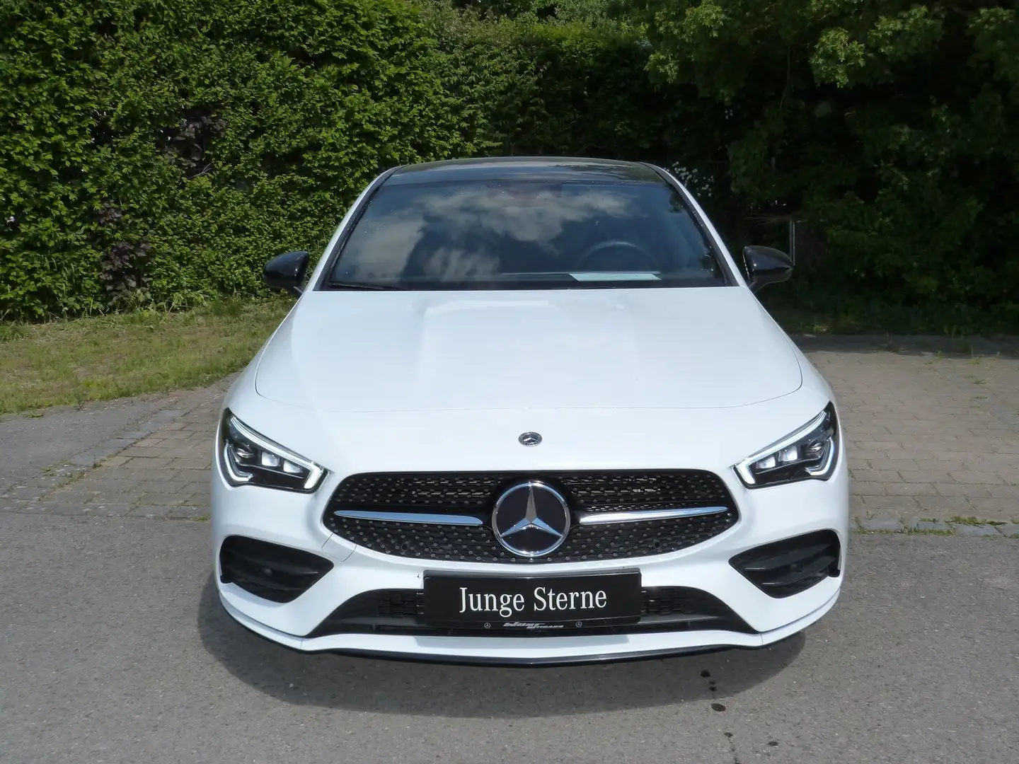 Mercedes-Benz CLA 250 e Coupé AMG-Line+Pano+Multib+Night+Burm. Blanc - 2