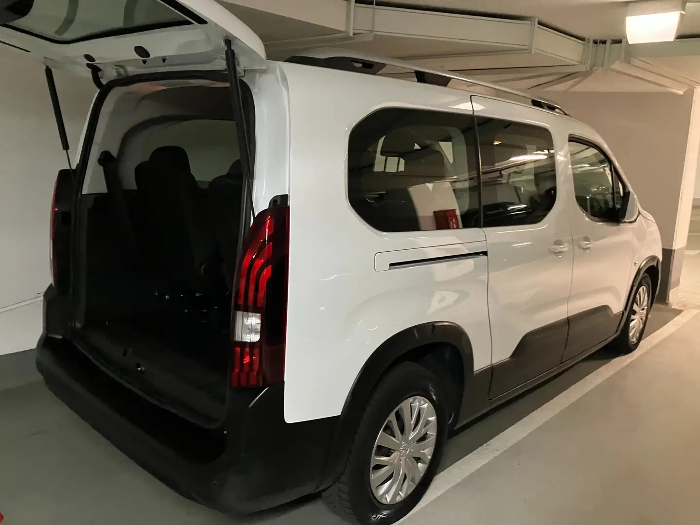 Peugeot Rifter Rifter 1,5 BlueHDI 100 S, Lang, 7 Sitze Weiß - 2