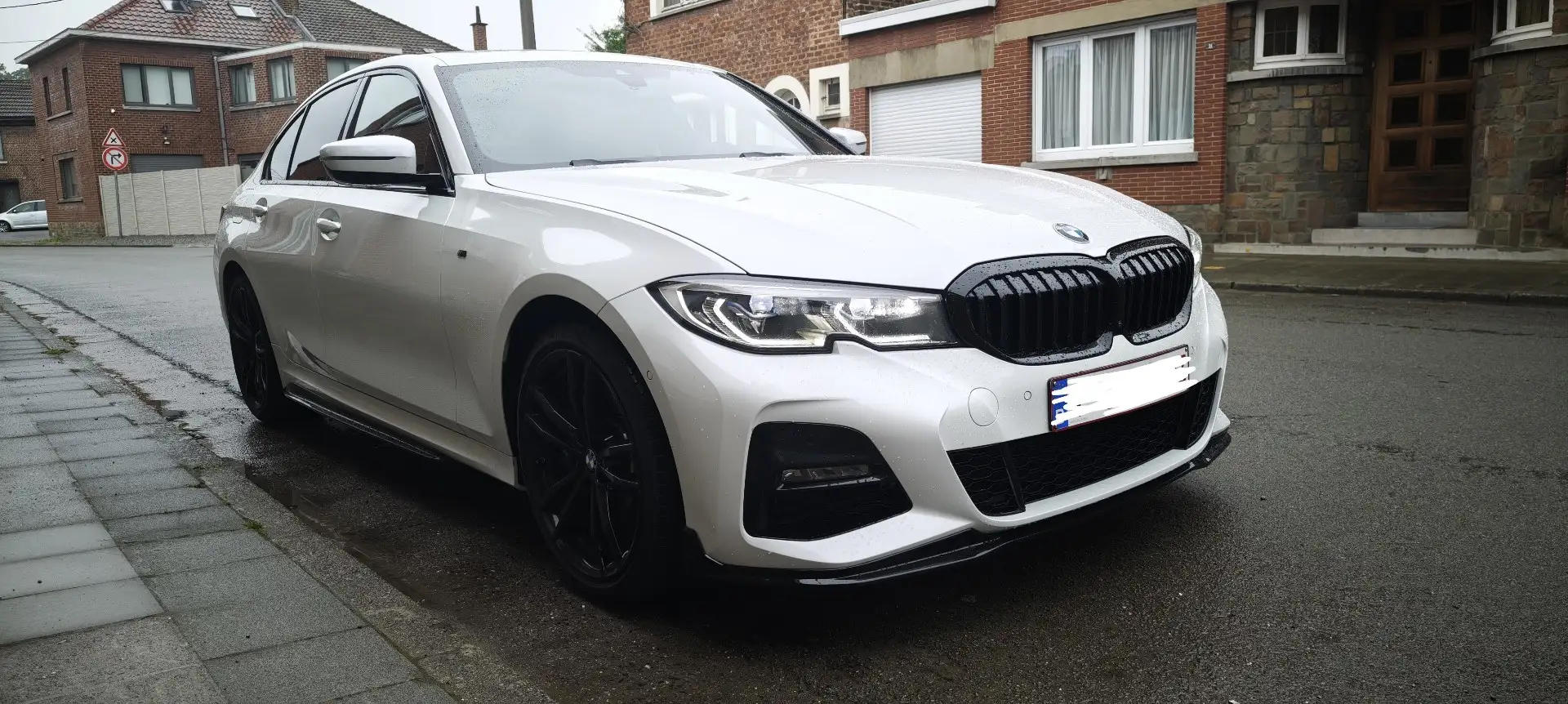 BMW 330 330e Wit - 1