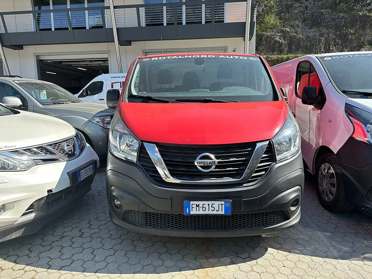 Nissan NV300 27 1.6 dci 120cv L1H1 Rouge - 1