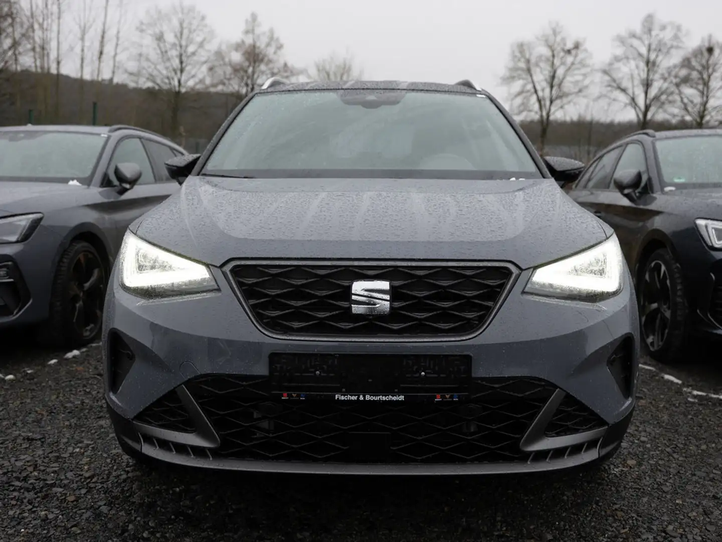 SEAT Arona 1.0 TSI FR Anniversary Edition NAVi KAM Grau - 2