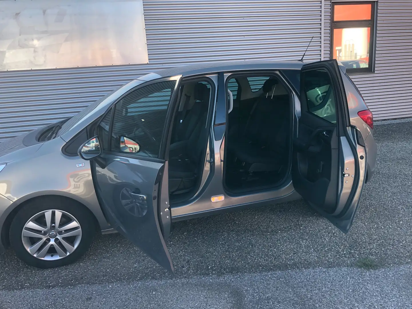 Opel Meriva Meriva 1,4 ecoFlex Turbo Edition Edition Gris - 2