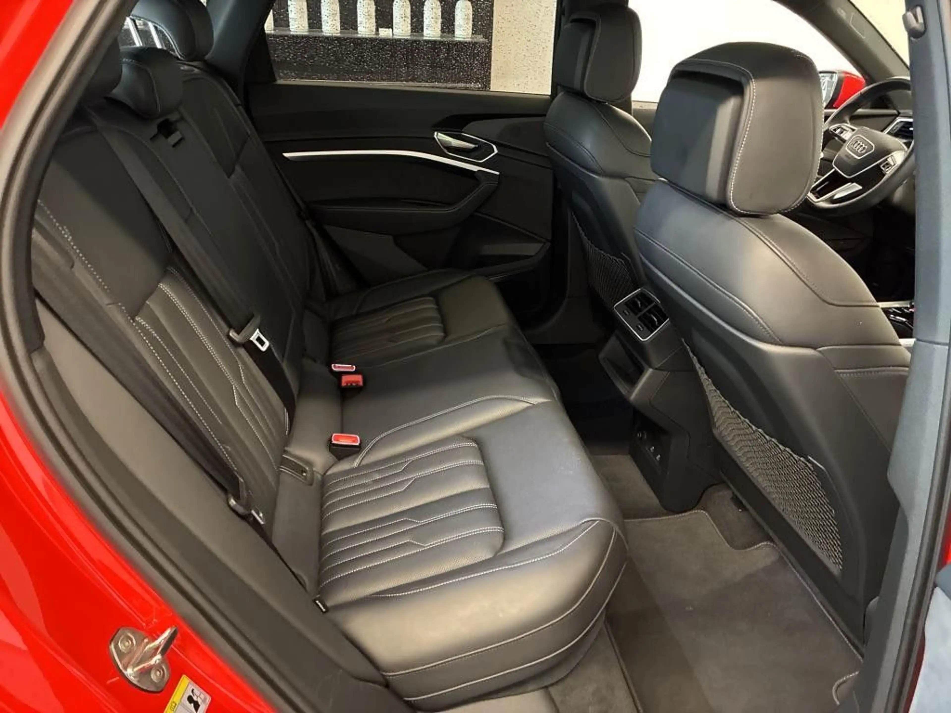 Audi e-tron 55 quattro advanced*PANO*AHK*MASSAGE* — photo 7