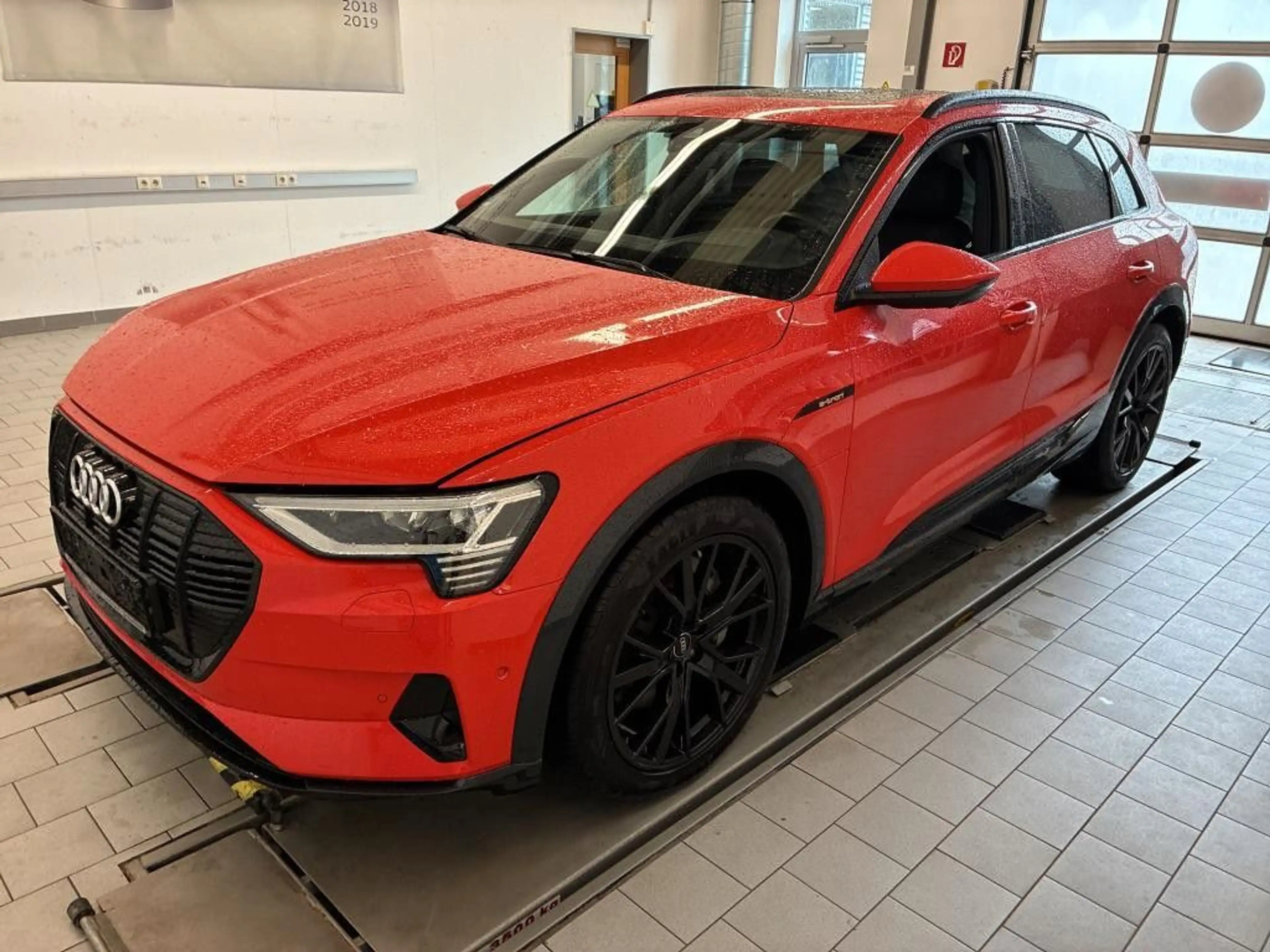 Audi e-tron 55 quattro advanced*PANO*AHK*MASSAGE*