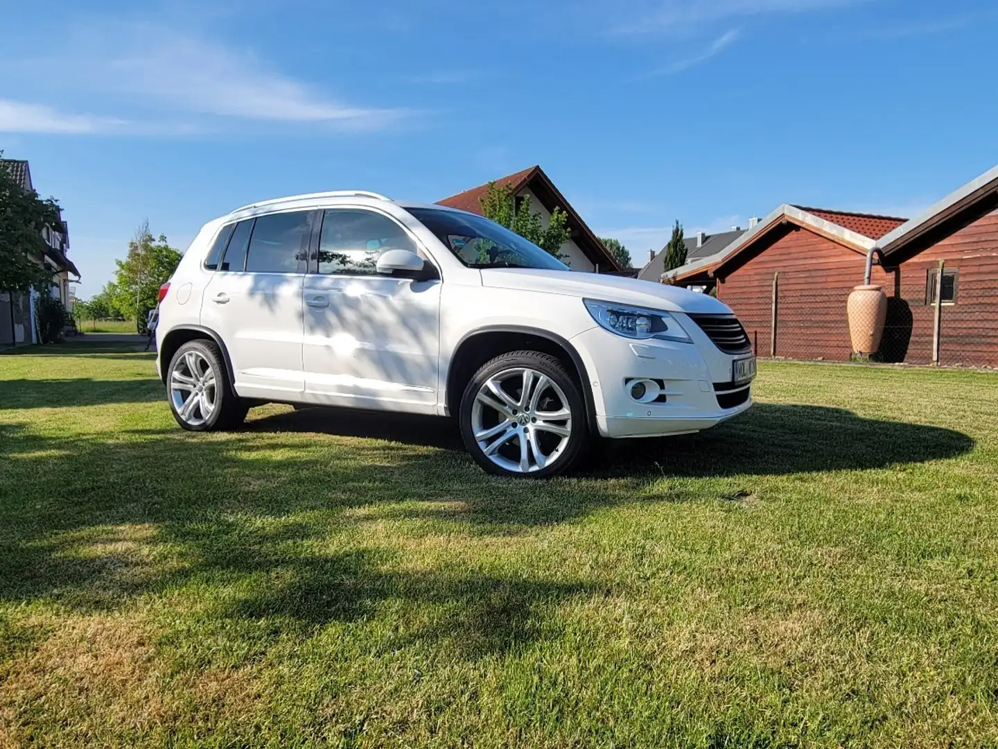 Volkswagen Tiguan Sport & Style 4Motion 2.0 200ps Weiß - 1