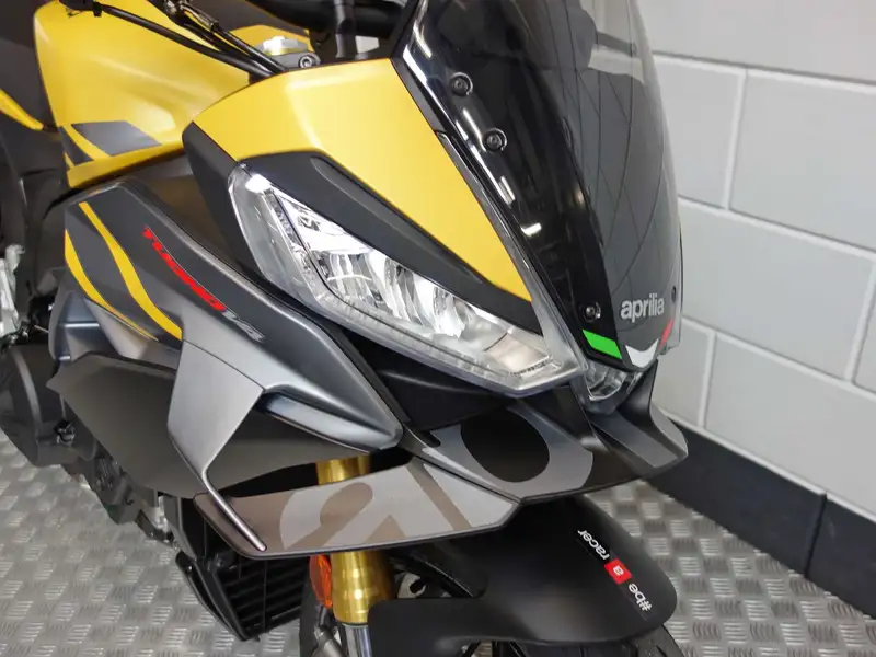 Aprilia Tuono - foto 7