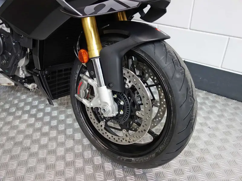 Aprilia Tuono - foto 5