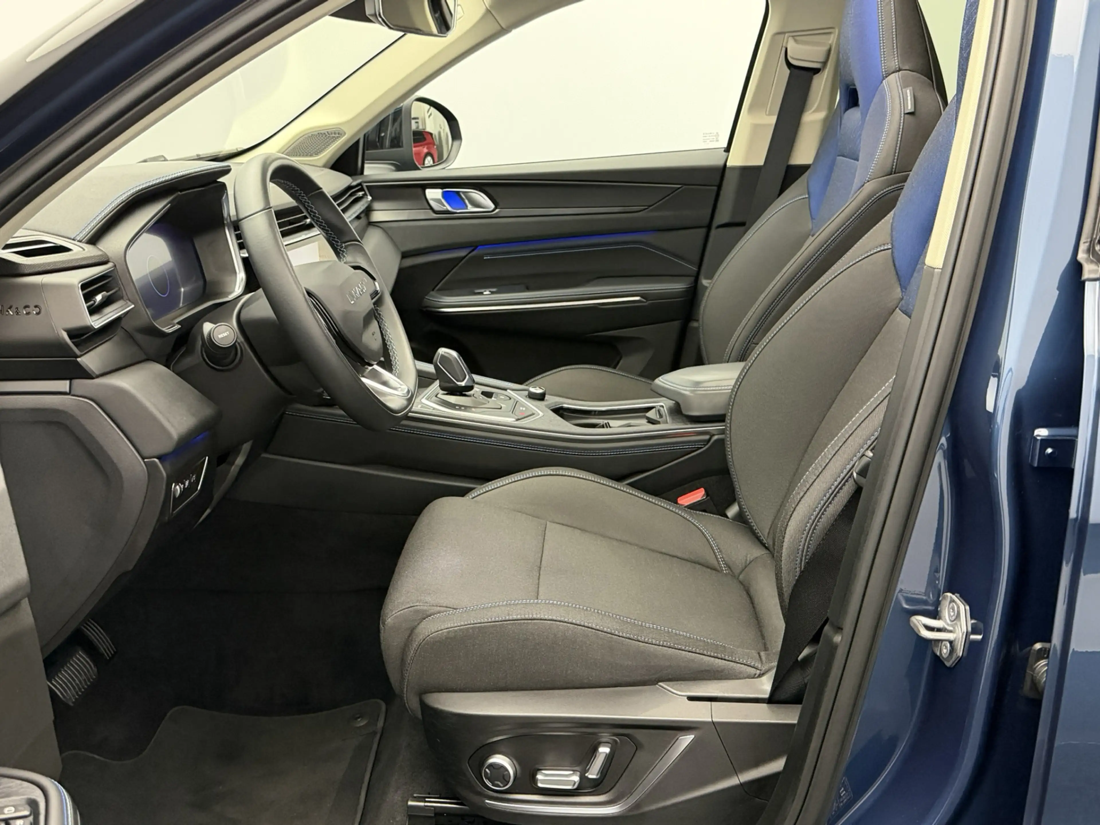Lynk & Co 01 1.5 Plug-in Hybrid 262PK | Trekhaak | Origineel NL — photo 9