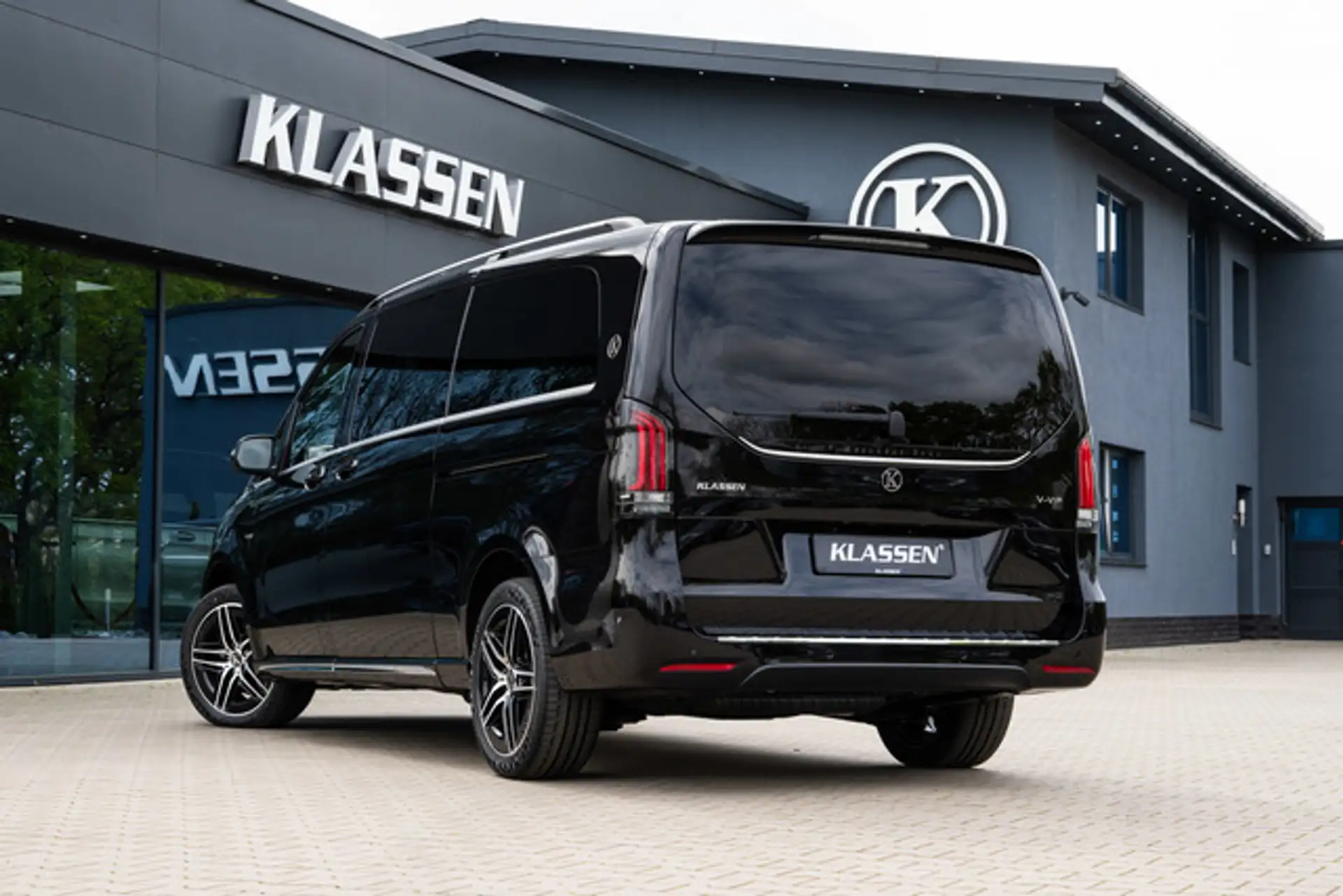벤츠 V-Class V 300 2026 검정 사진 2