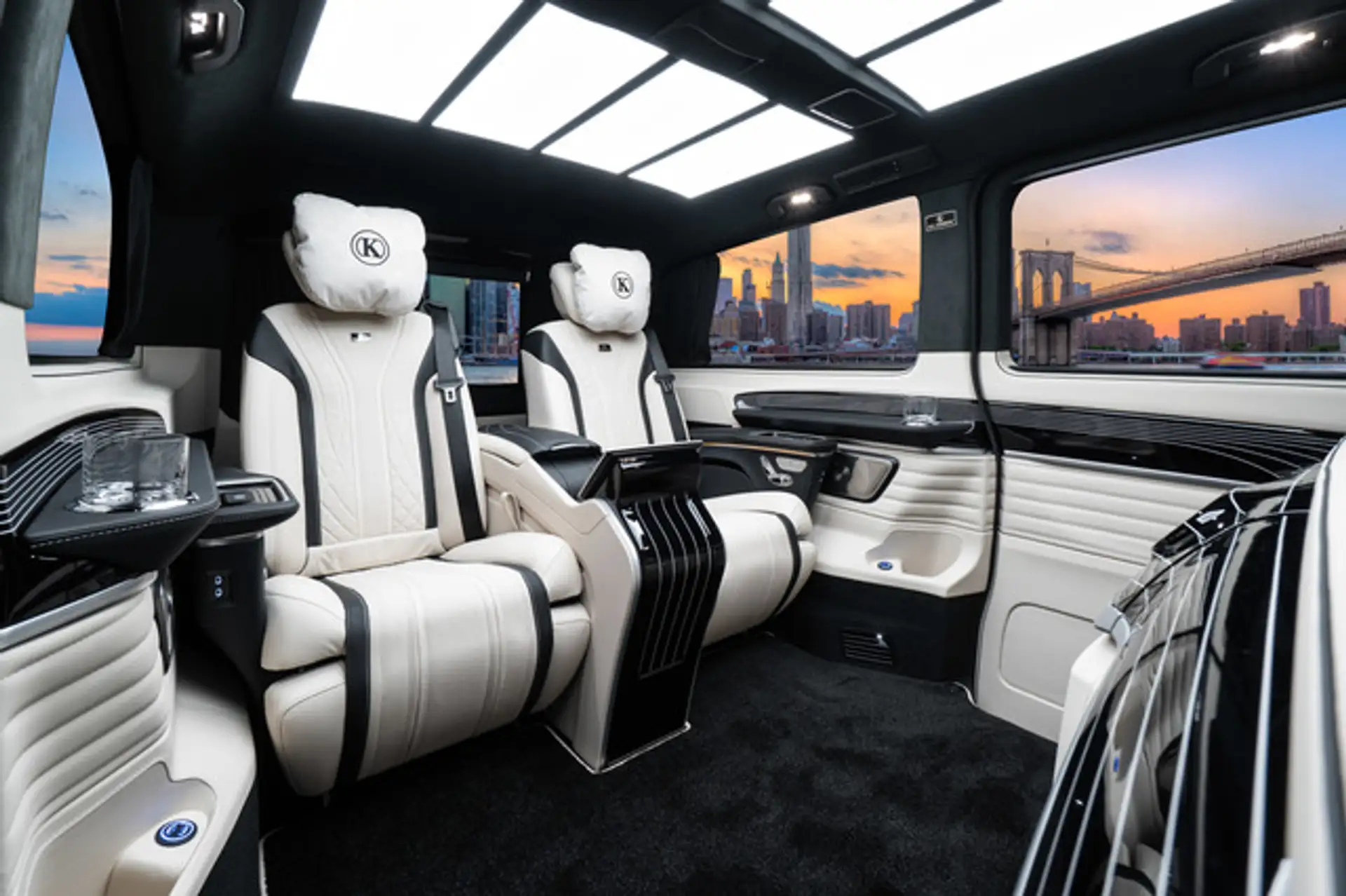벤츠 V-Class V 300 2026 검정 사진 5