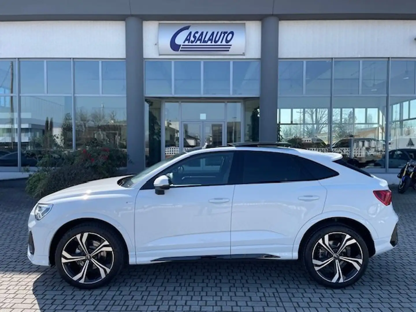 Audi Q3 SPB Sportback 35 TDI S tronic S Line KM.0 TETTO/20 Bianco - 1