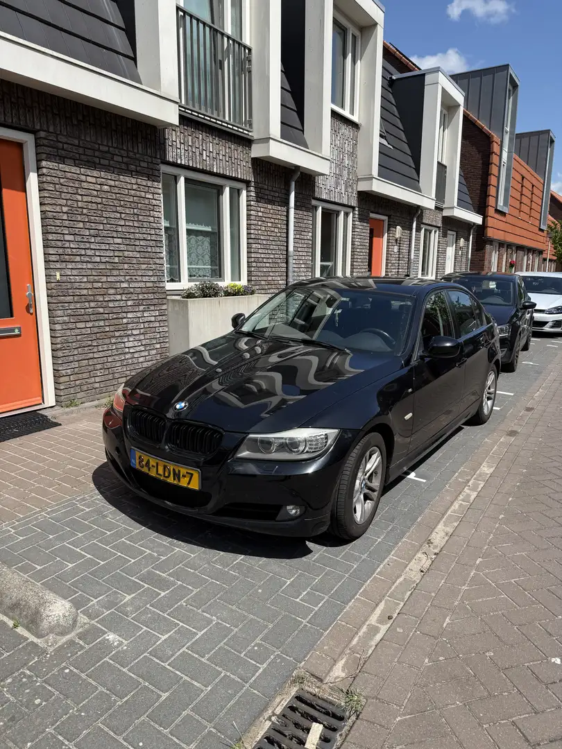 BMW 330 316i Business Line Zwart - 1
