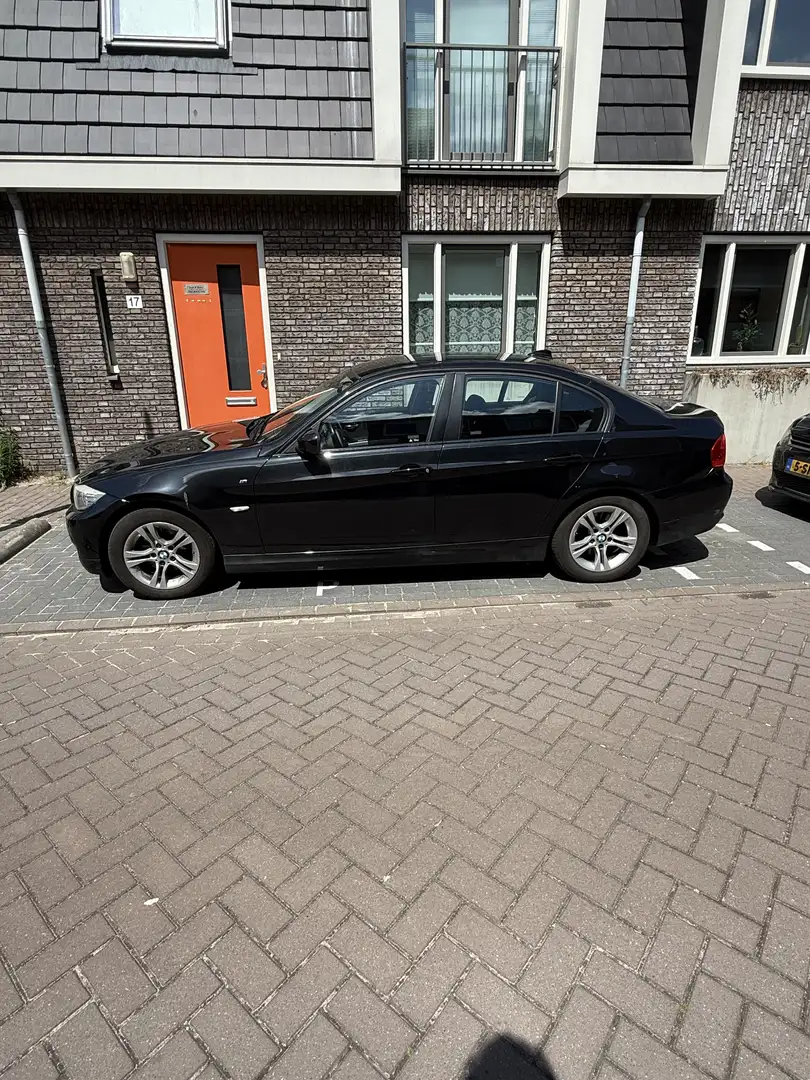 BMW 330 316i Business Line Zwart - 2