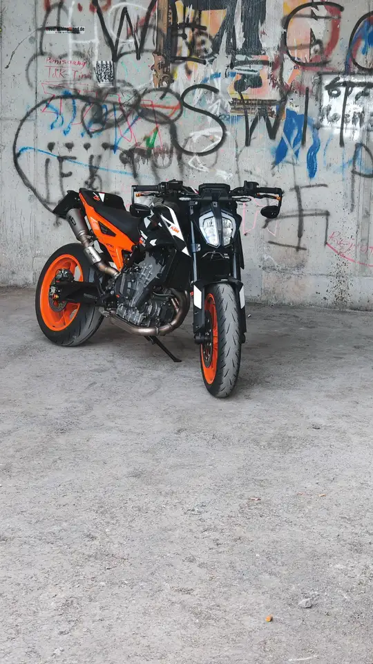 KTM 890 Duke