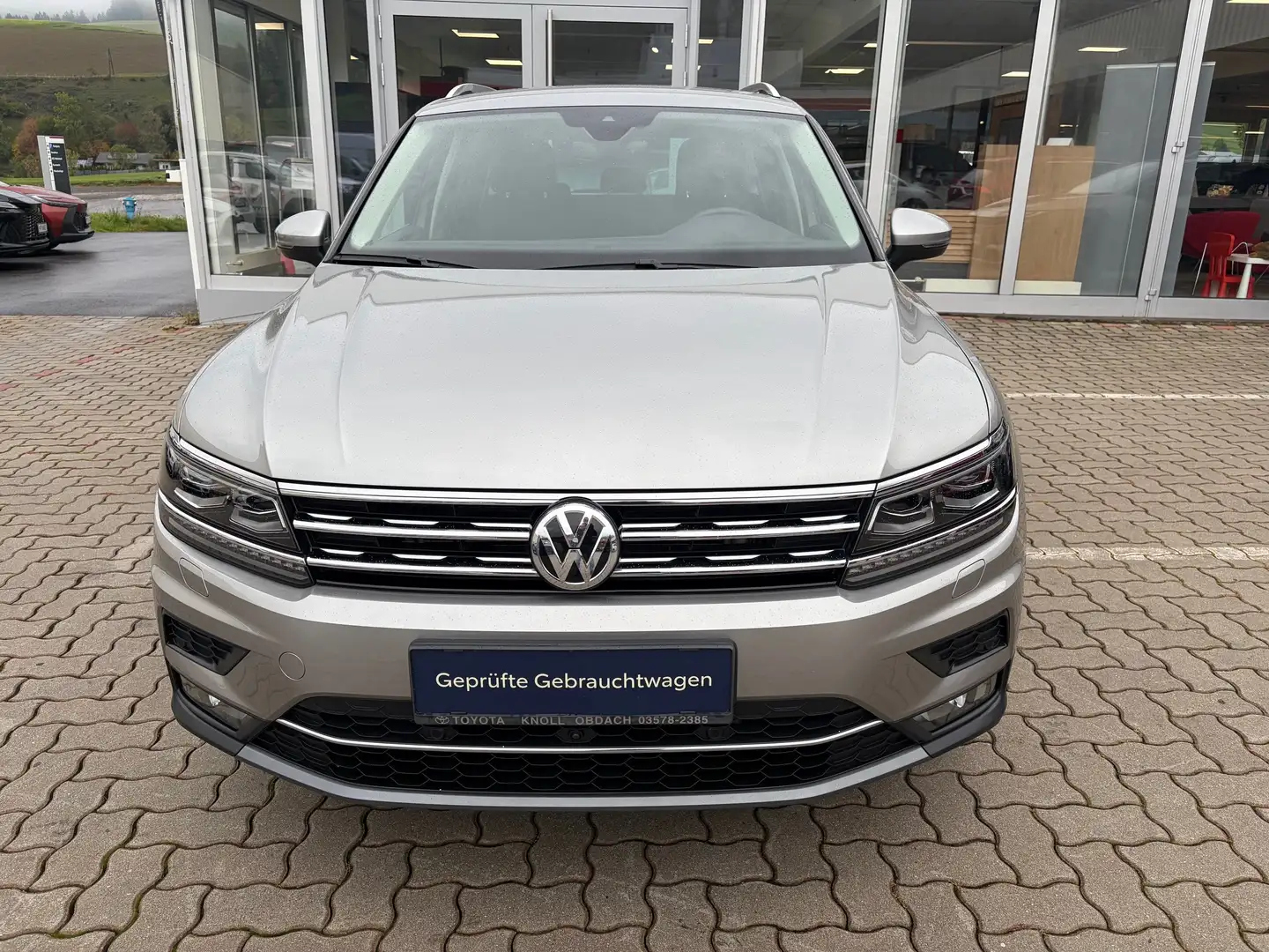 Volkswagen Tiguan 2,0TDi Highline 4Motion Silber - 2