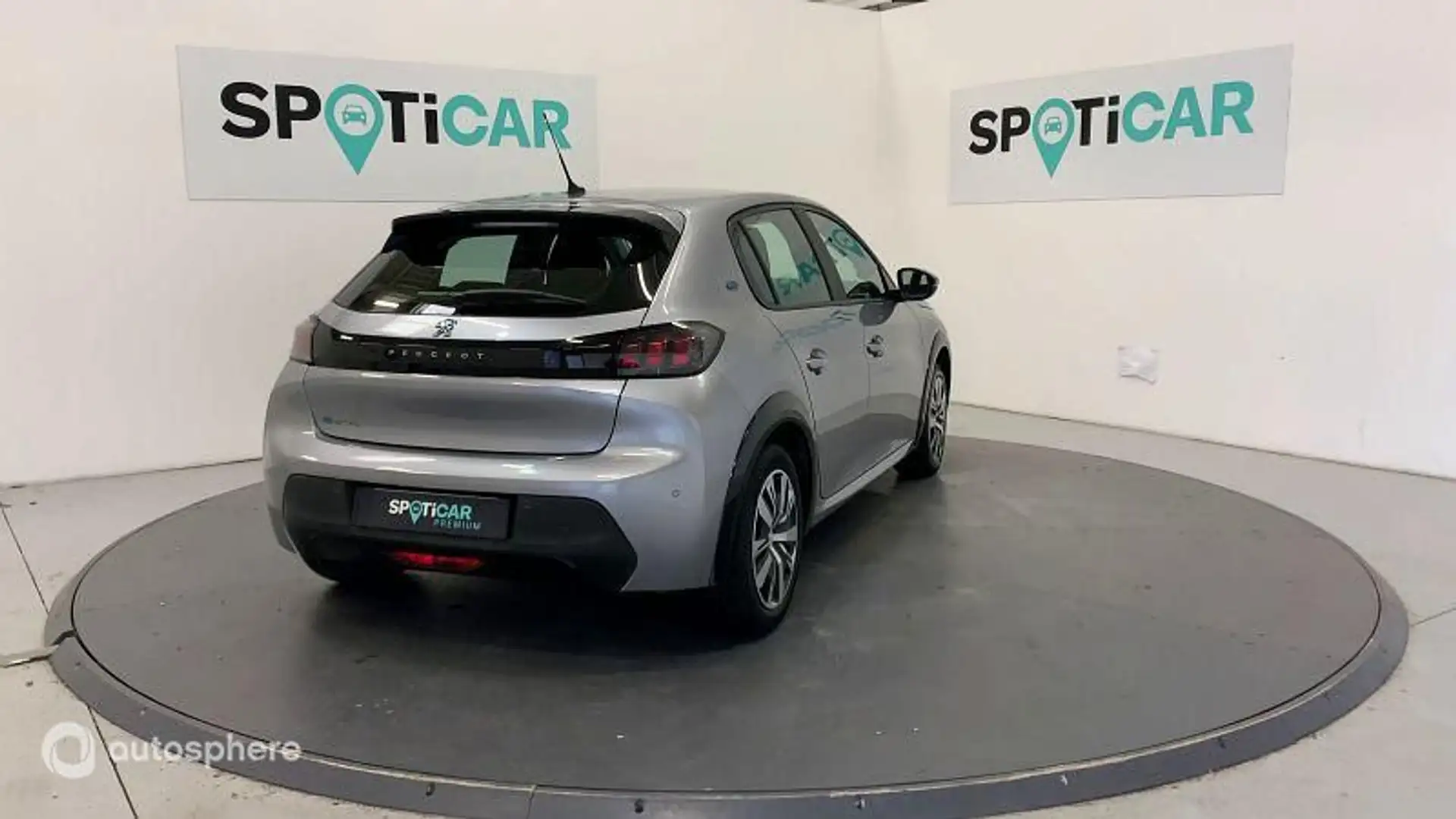 Peugeot 208 e-208 136ch GT - 2