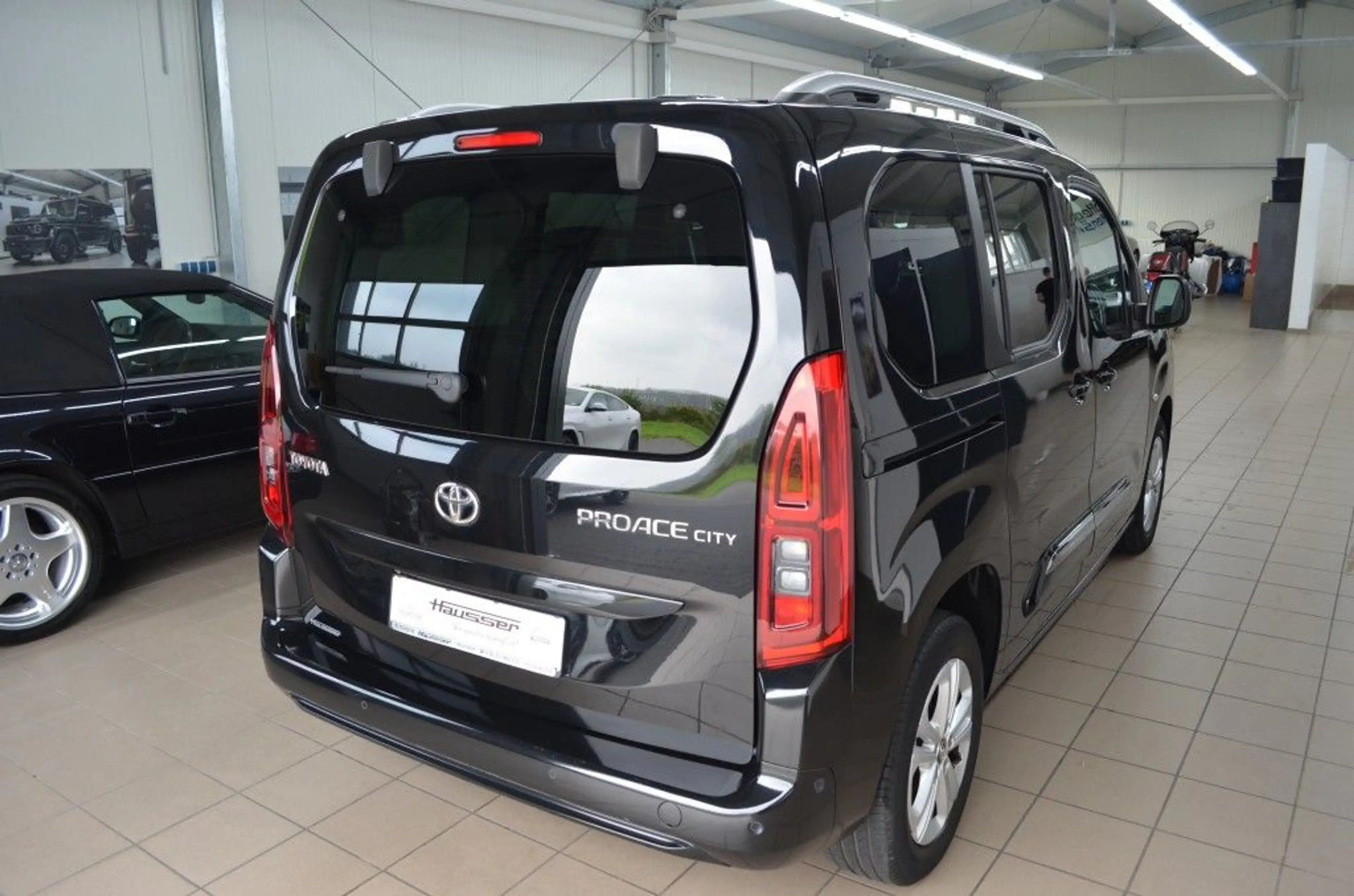 Toyota Proace City Verso 1.2 Turbo L1 Team Deutschland — photo 8