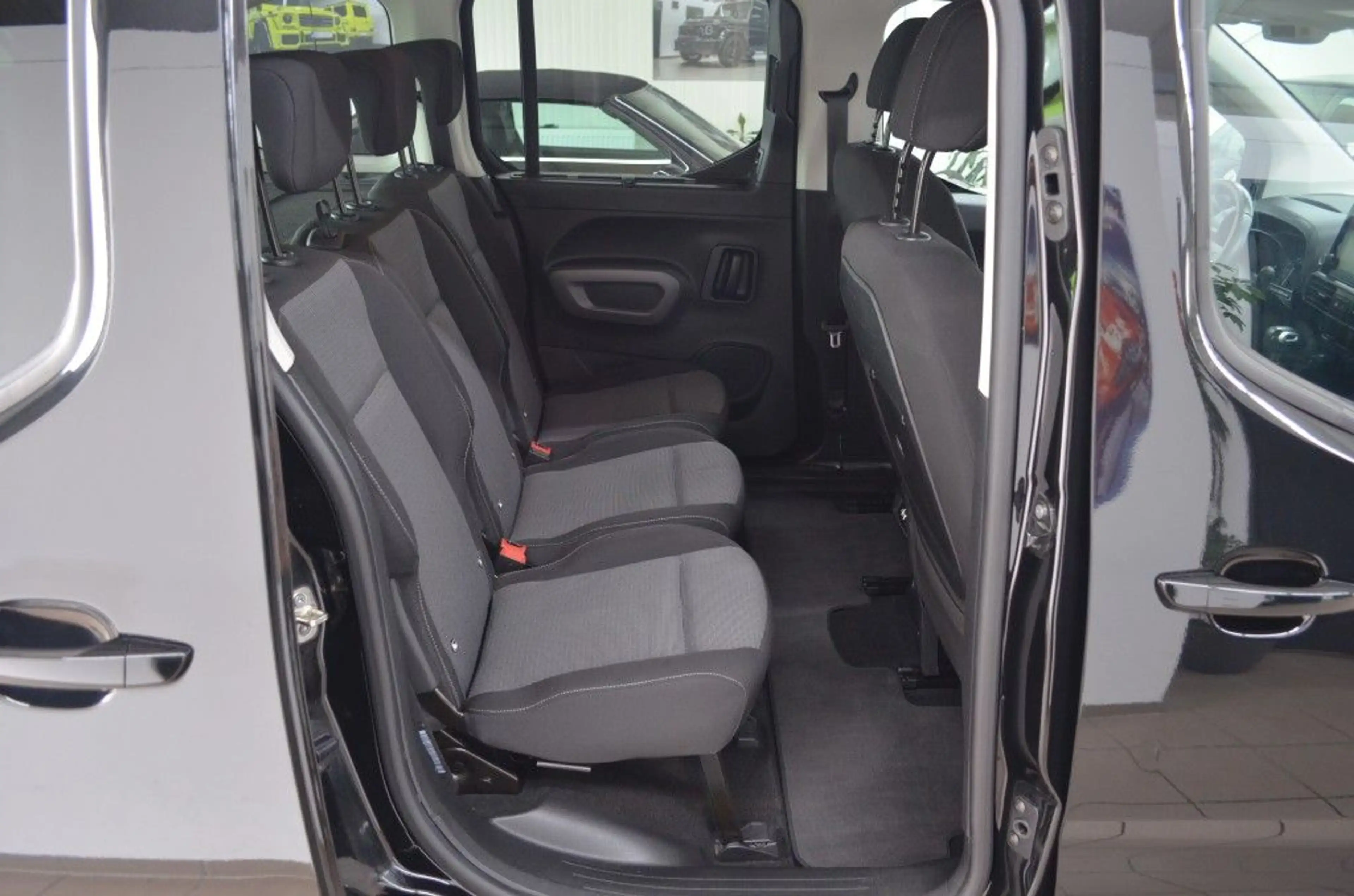 Toyota Proace City Verso 1.2 Turbo L1 Team Deutschland — photo 11