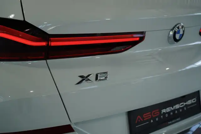 BMW X6 view 12