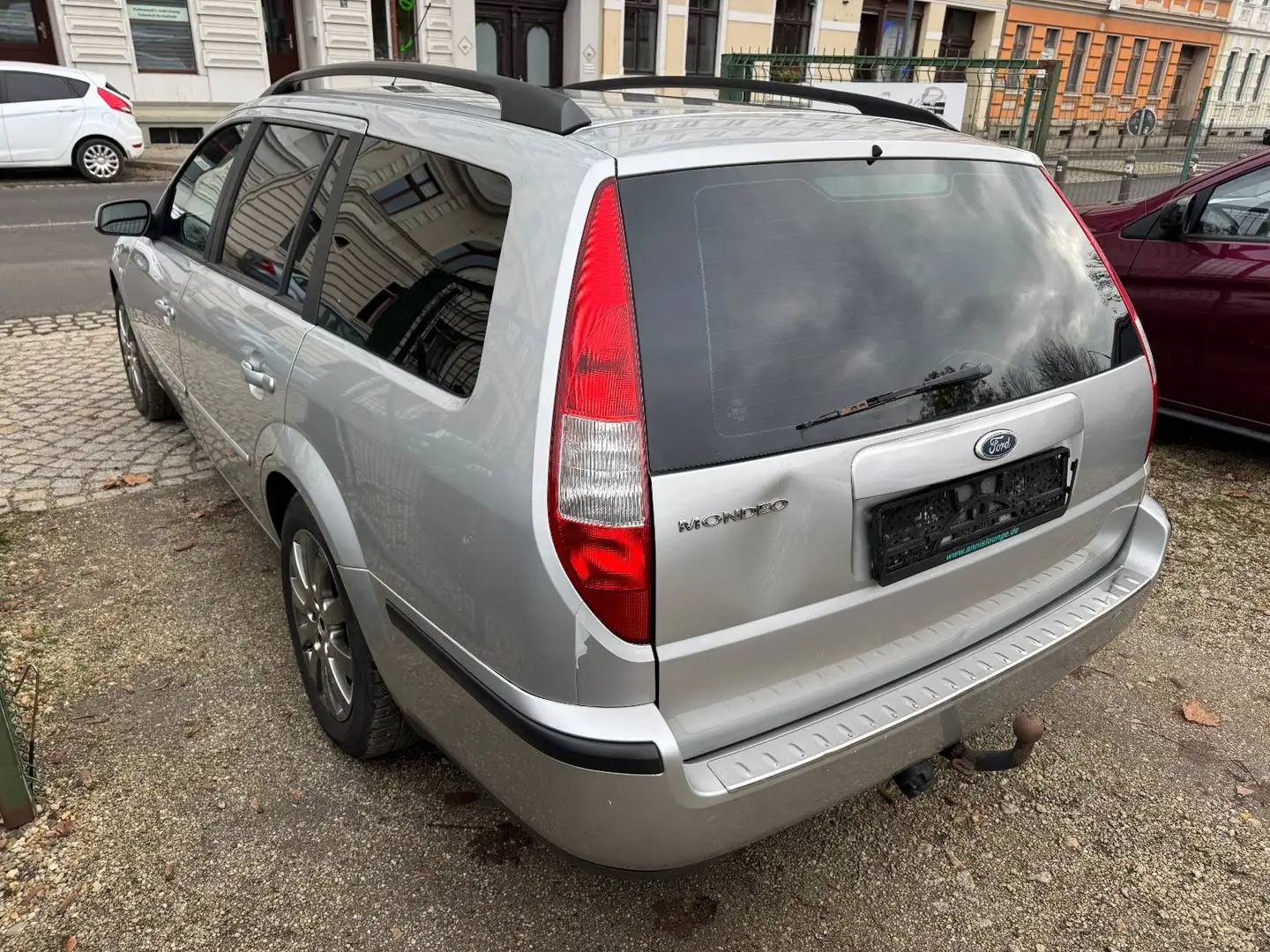 Ford Mondeo 2.0 Ambiente - 2