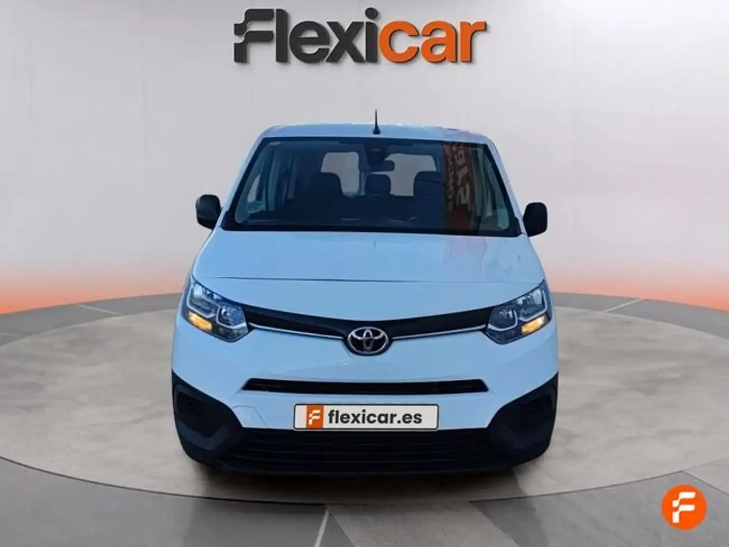 Toyota 1.5D 75kW (102CV) Family Active L1 - 5P (2020) Biały - 2