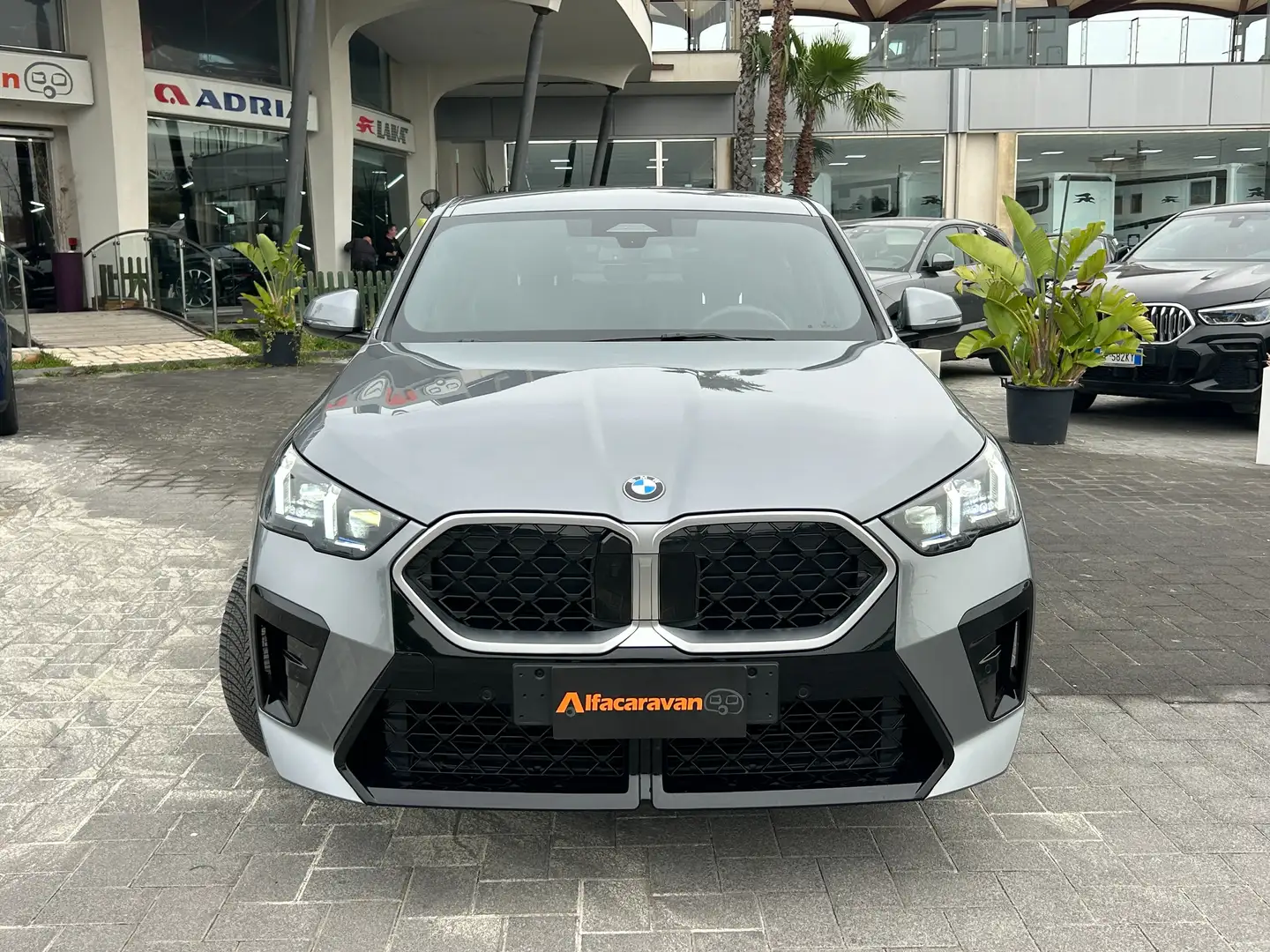 BMW X2 sdrive 18d MSport auto Grigio - 2