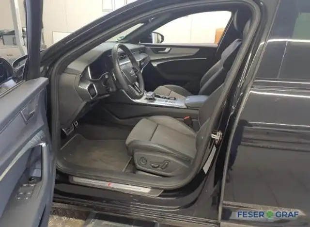 Audi A6 view 6