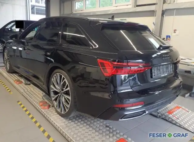 Audi A6 view 4