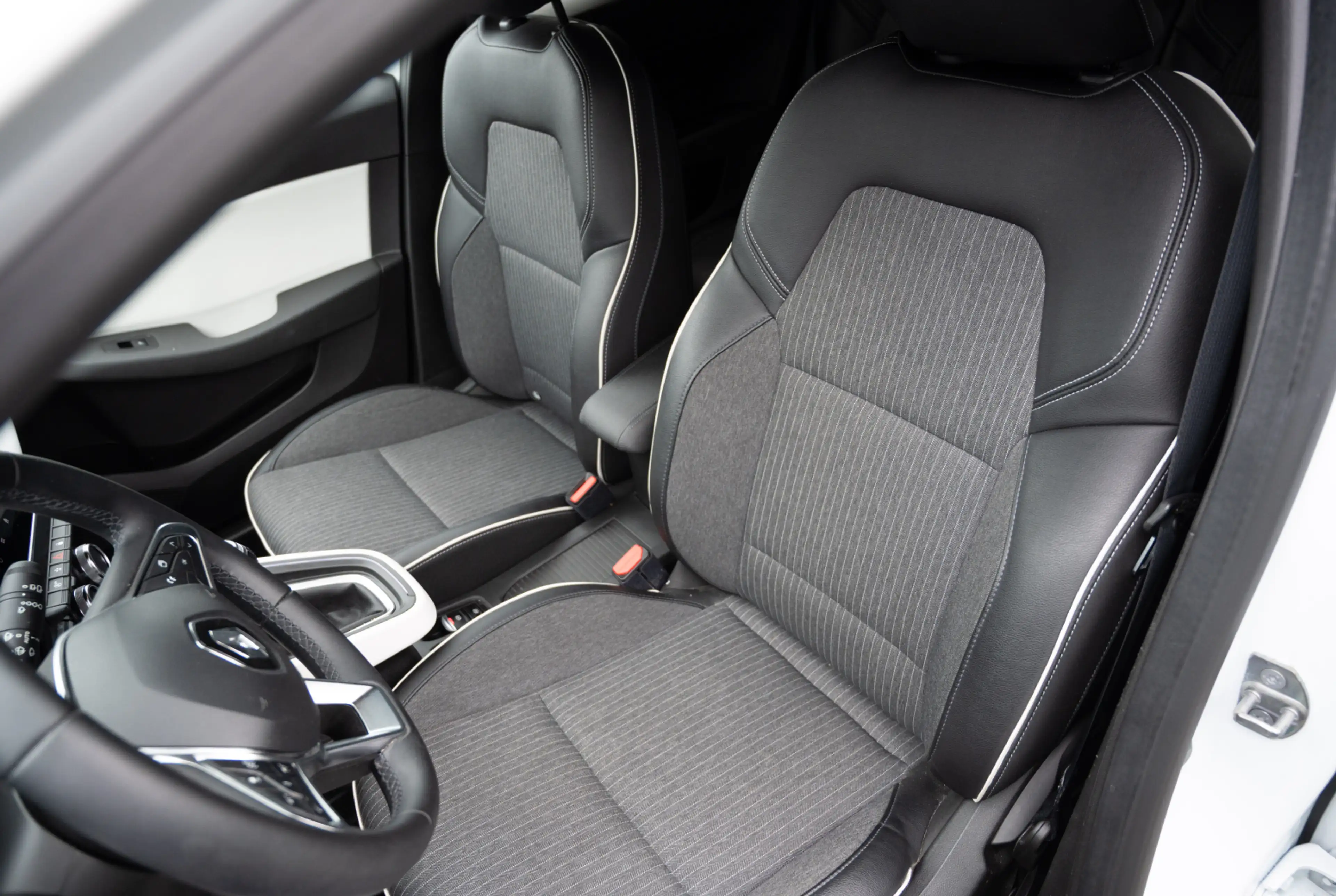 Renault Clio V Techno 1.0 TCe 90 *CITY-PAKET*KOMFORT-PAKET BUSINESS* — photo 7