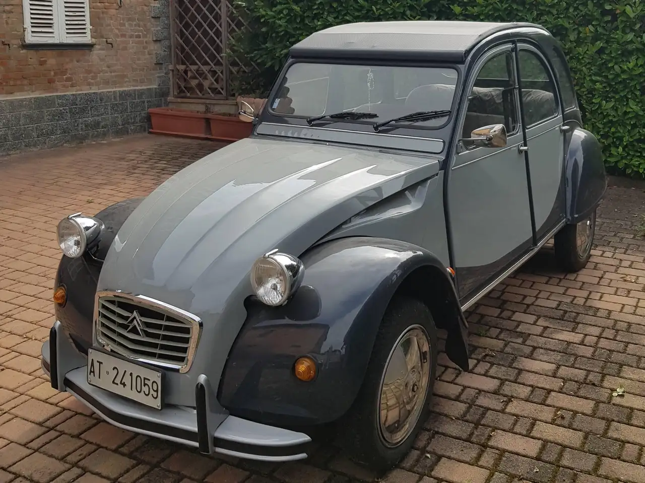 Citroen 2CV6 0.6 Charleston, foto 1