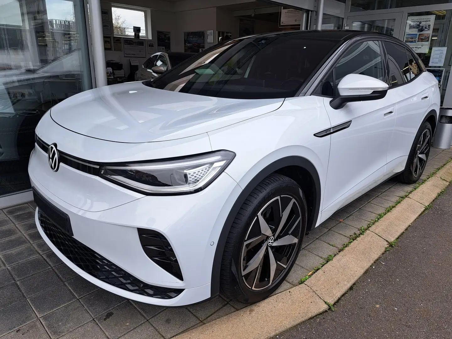 Volkswagen ID.5 GTX 4MOTION 220 kW Weiß - 2