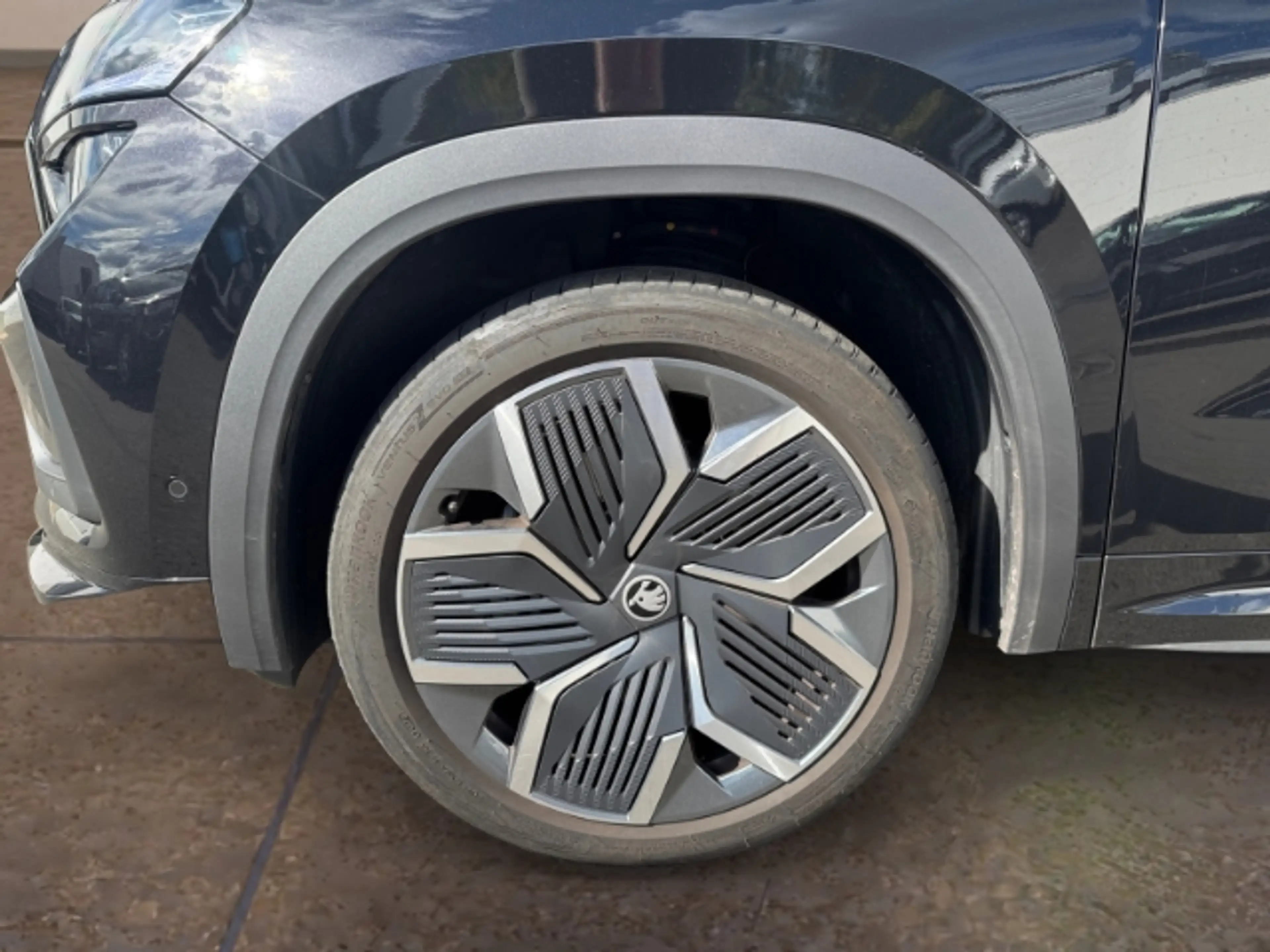Skoda Kodiaq 2.0 TDI DSG 4x4 Sportline MATRIX NAVI HUD AHK AREA — photo 6