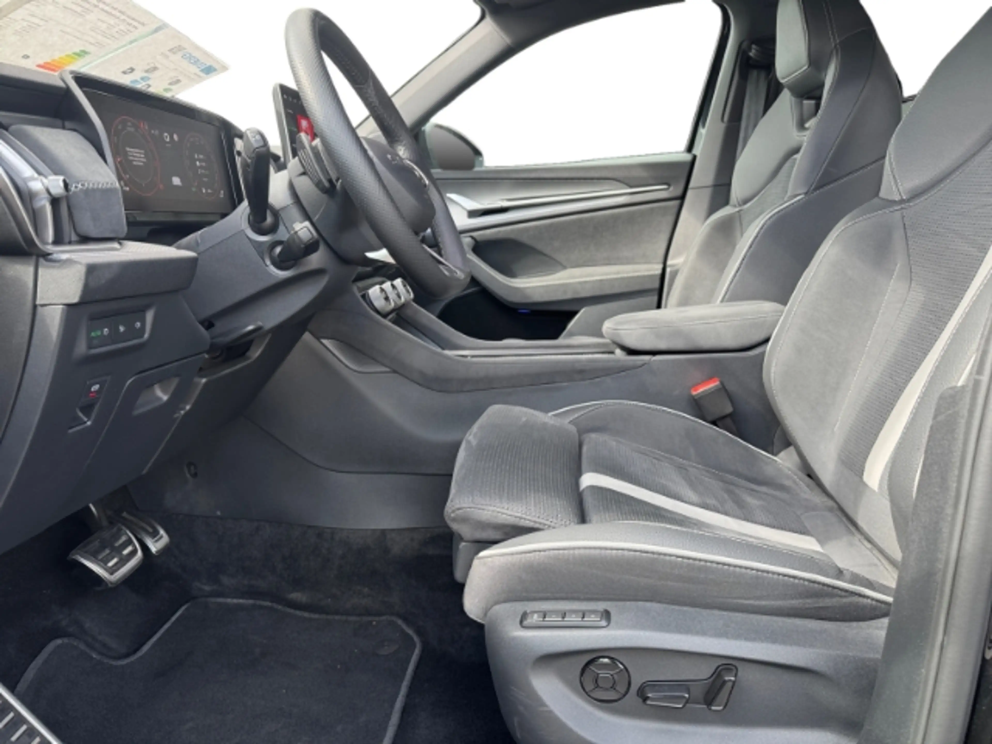 Skoda Kodiaq 2.0 TDI DSG 4x4 Sportline MATRIX NAVI HUD AHK AREA — photo 11