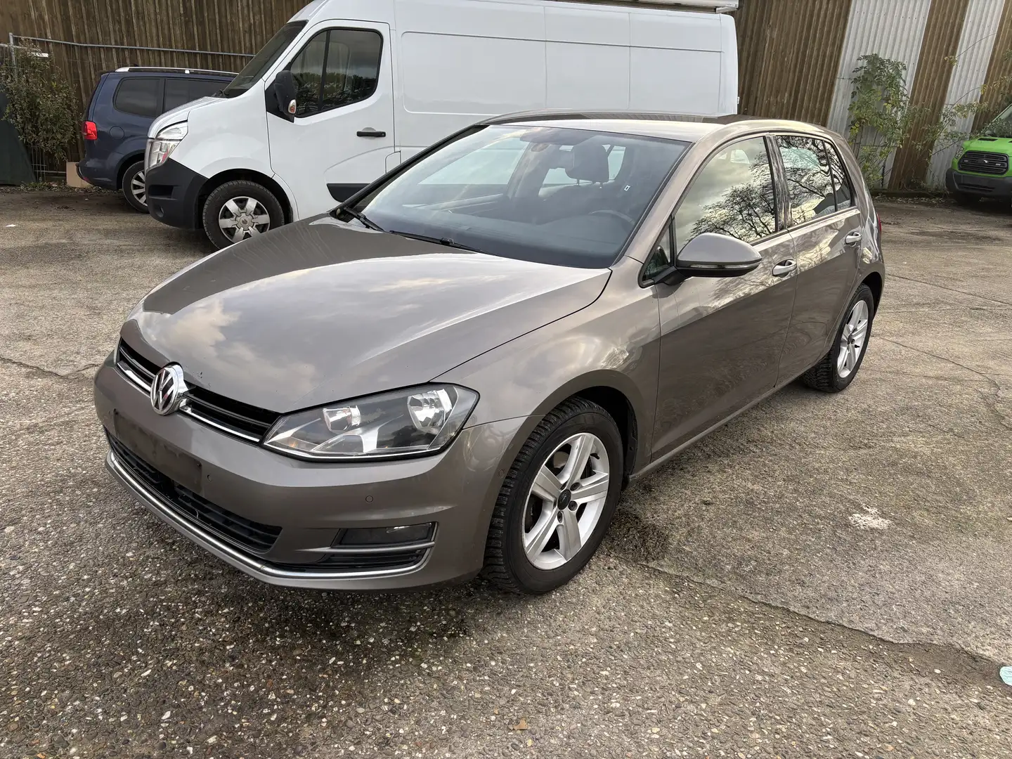 Volkswagen Golf 1.6 TDI BlueMotion Comfortline Grijs - 1