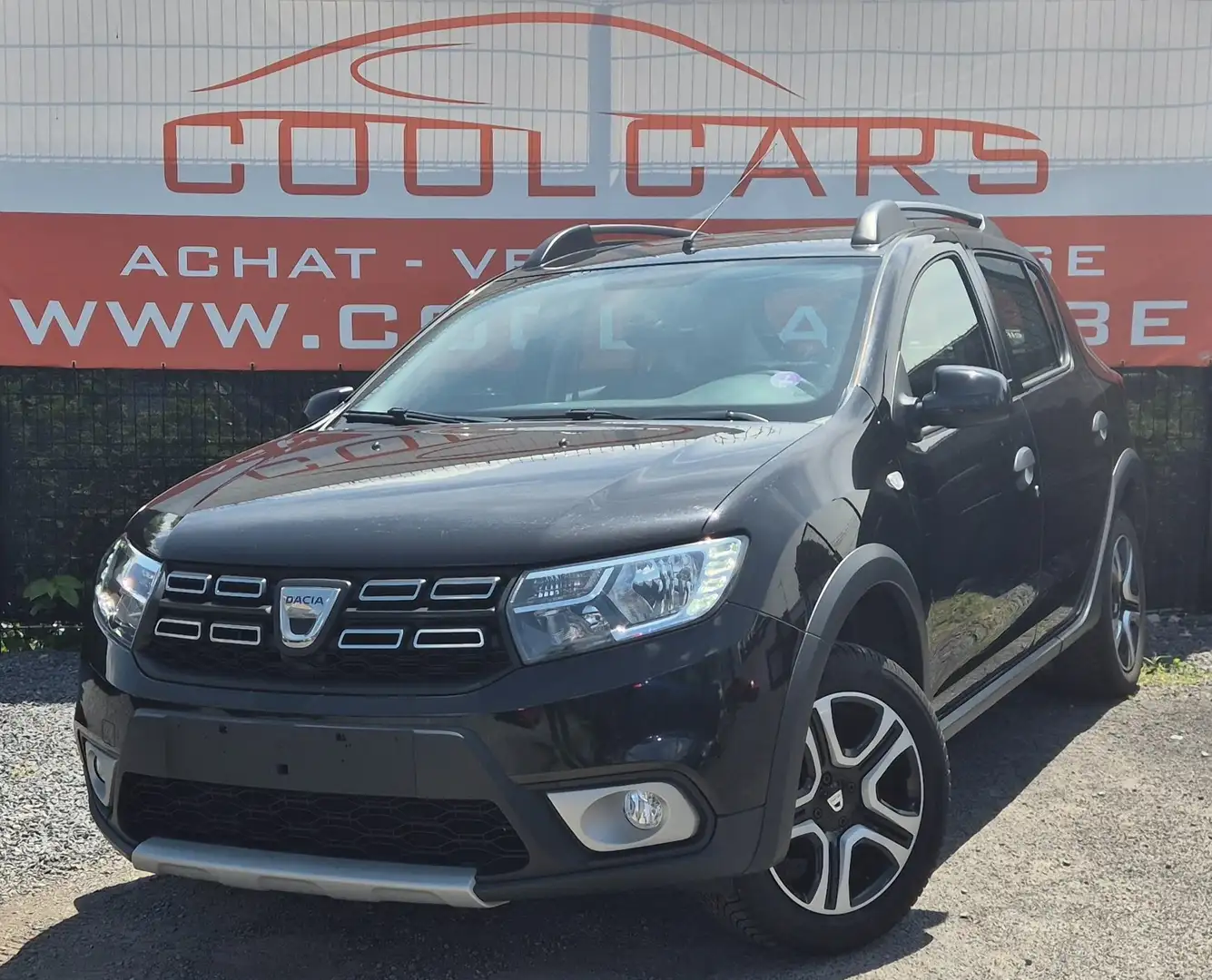 Dacia Sandero Stepway 0.9 TCe -EU6c-GARANTIE 1AN-CLIM-GPS-PDC Zwart - 1