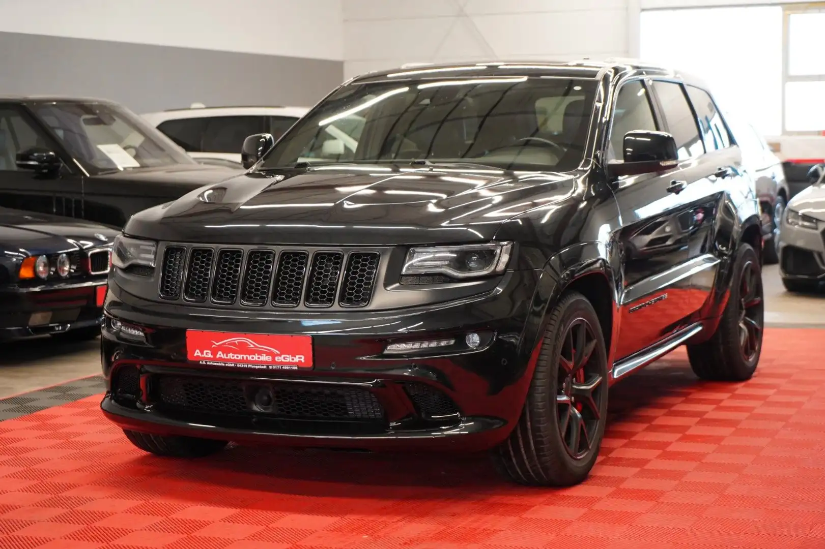 Jeep Grand Cherokee 6.4 V8 HEMI SRT*1Hand*AHK* Schwarz - 1