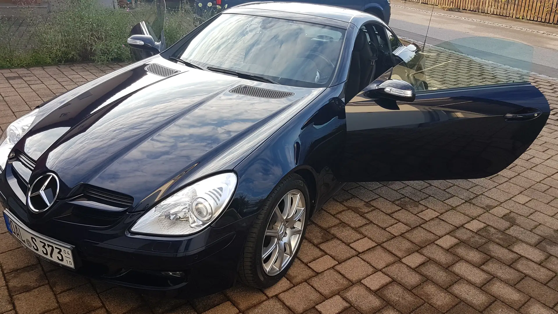 Mercedes-Benz SLK 350 SLK 350 Modrá - 1