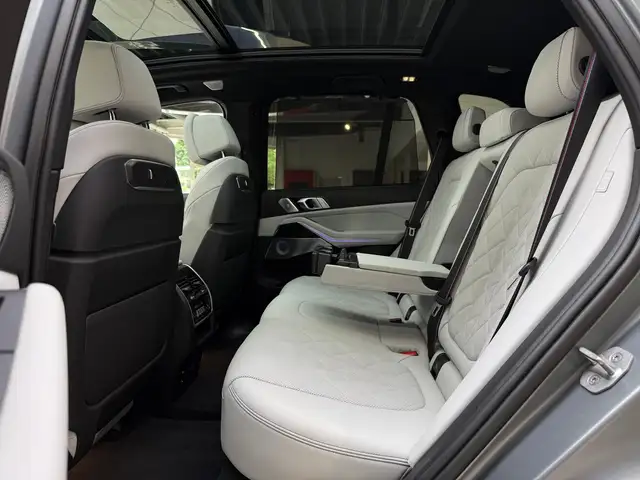 BMW X5 M view 29