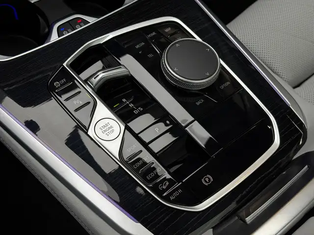 BMW X5 M view 21