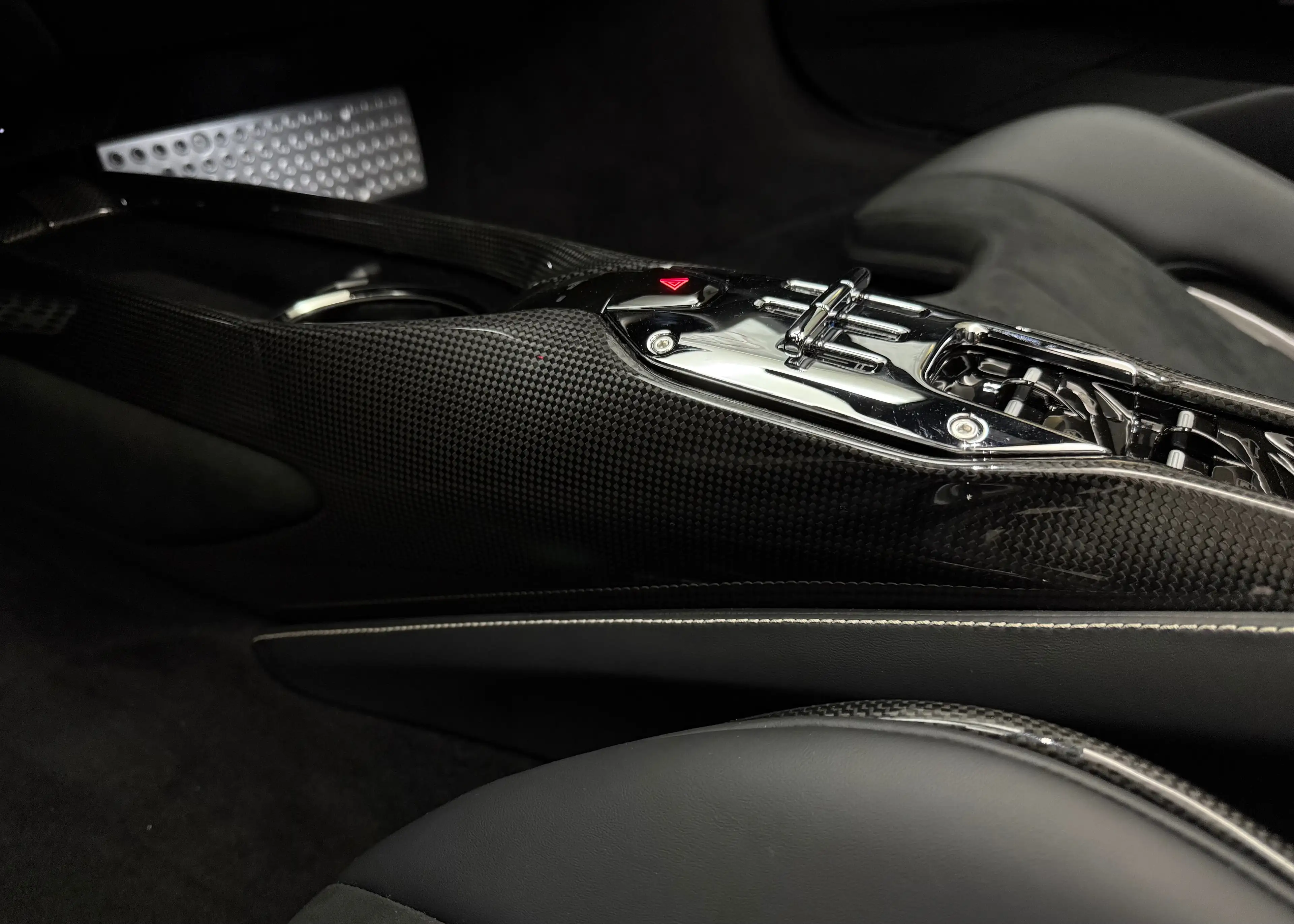 Ferrari SF90 Spider SF90 Spider/Carbon/Garantie bis 06/2031 — photo 12