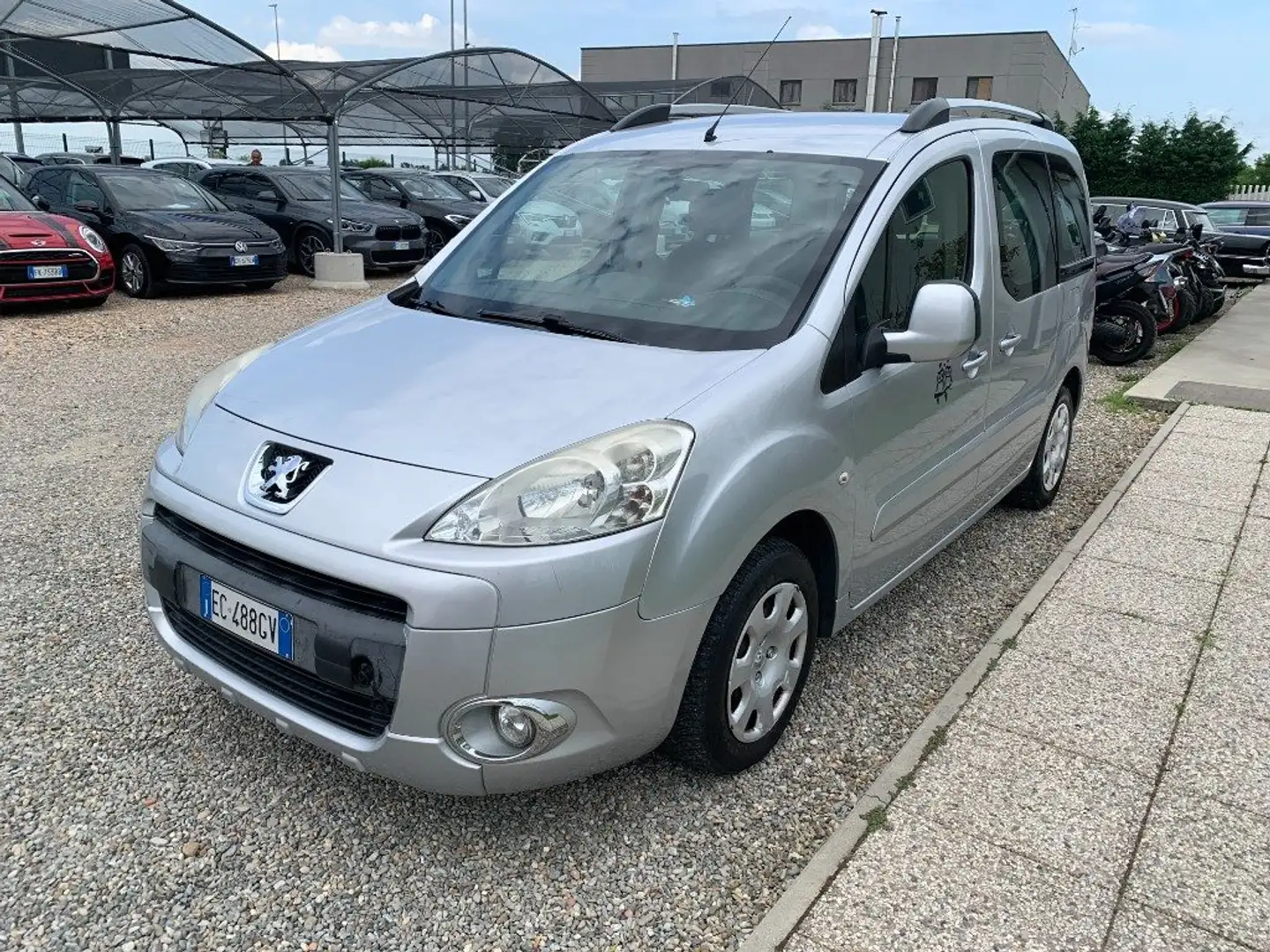 Peugeot Partner Tepee 1.6 VTi 120CV Outdoor Argento - 1