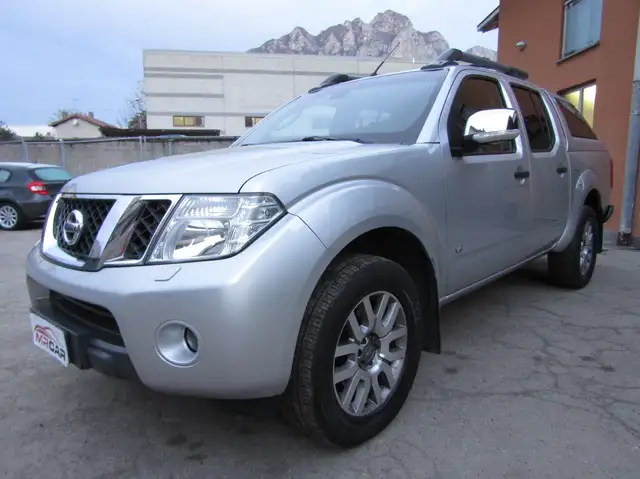 Nissan Navara Navara 3.0 V6 dCi Double Cab LE * 282.000 KM *