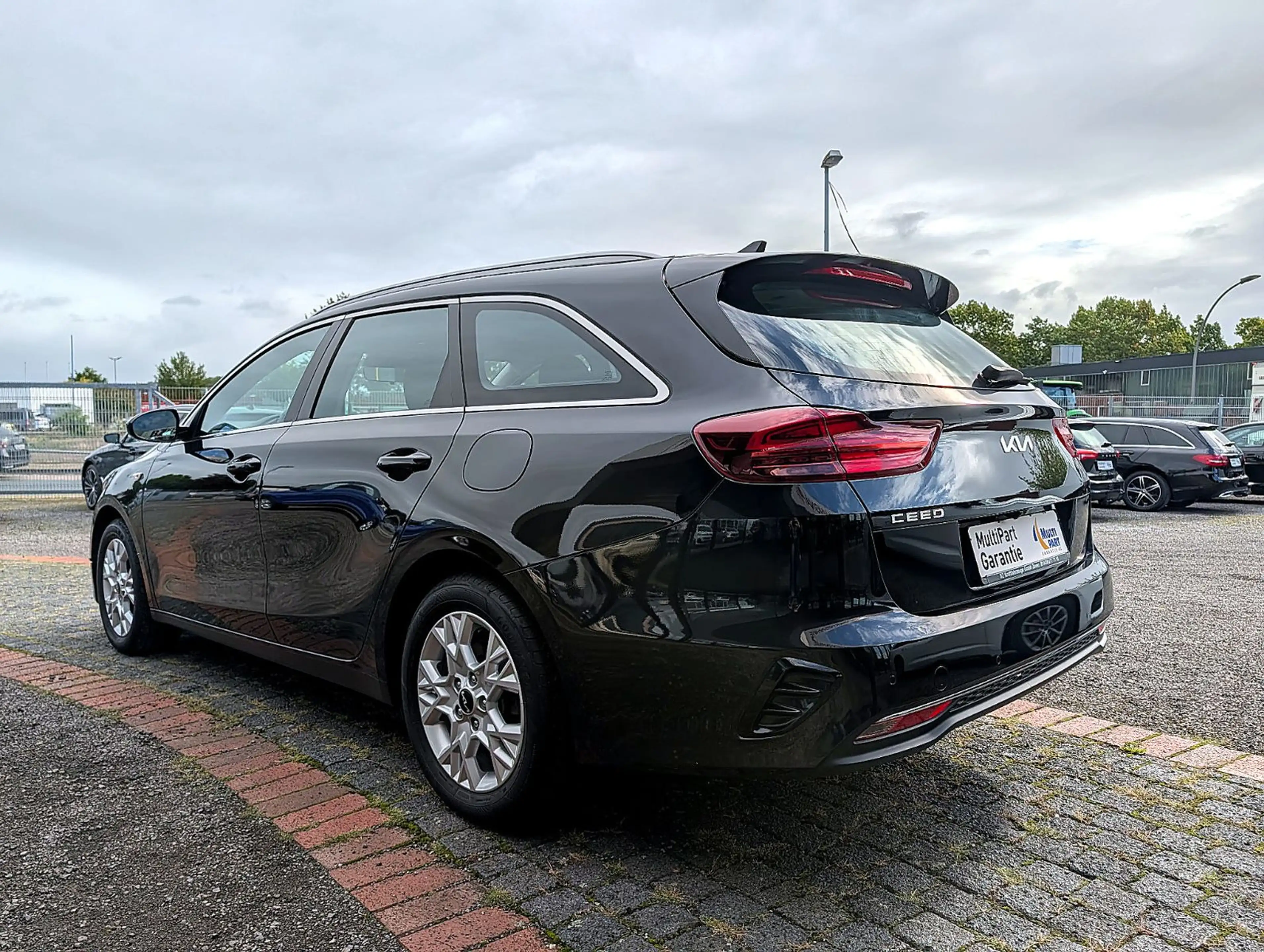 Kia Ceed SW / cee'd SW 1.6 CRDI Vision NAVI SHZG DCT — photo 5