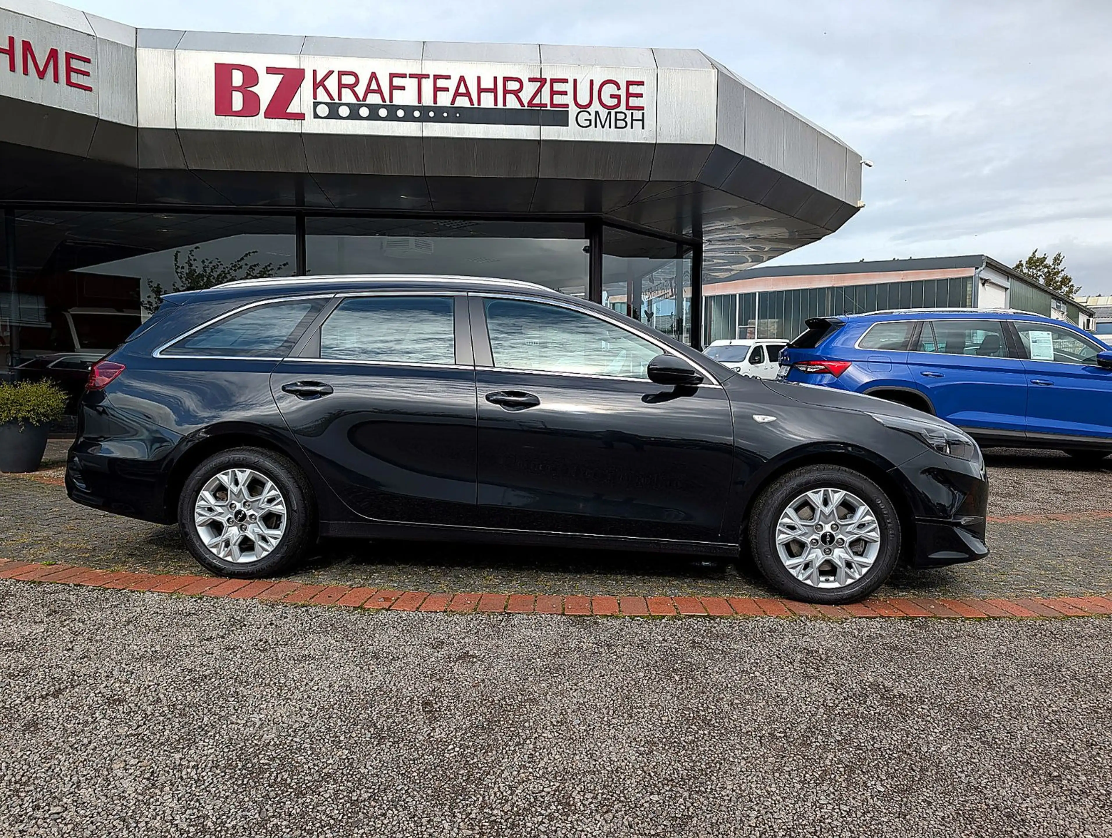 Kia Ceed SW / cee'd SW 1.6 CRDI Vision NAVI SHZG DCT — photo 2