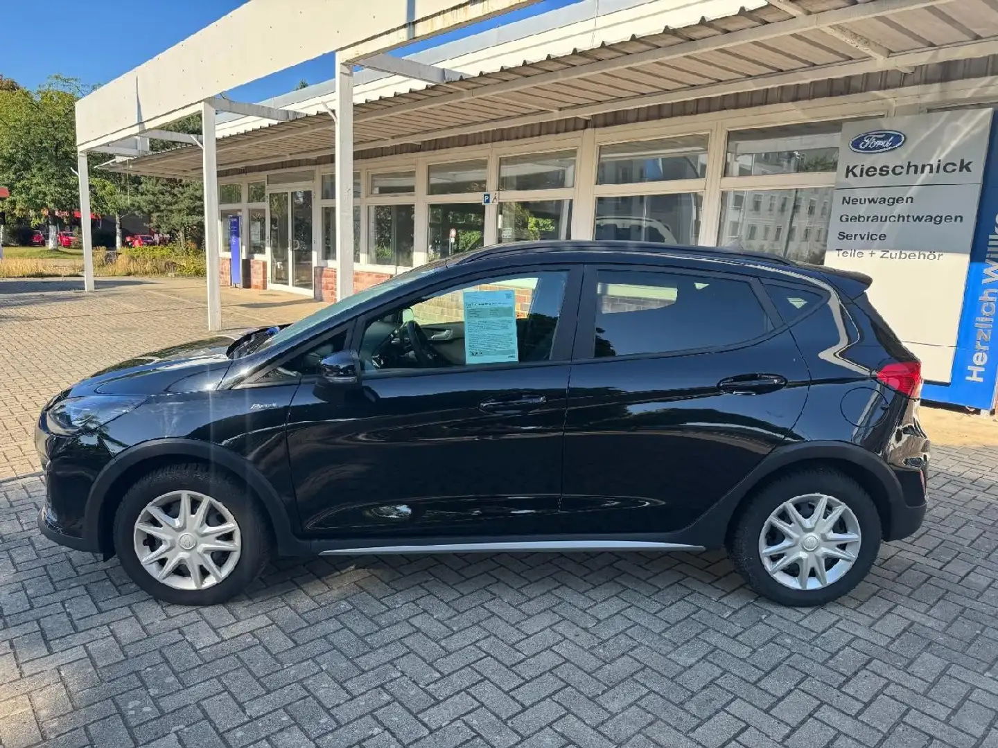 Ford Fiesta Active Schwarz - 2